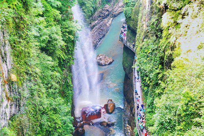 钱恩施省钱省心实用路线攻略！新葡京恩施五天四晚跟团游多少(图3)