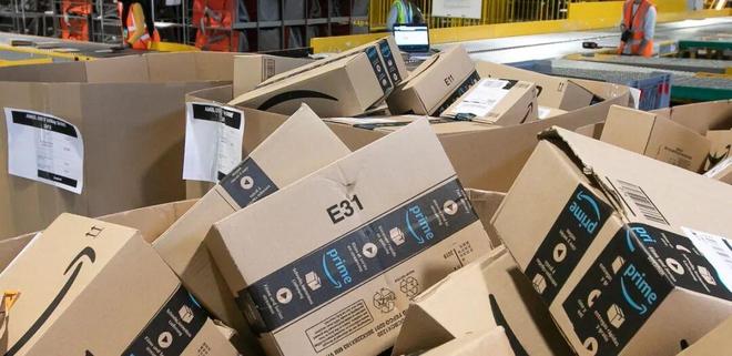 局三年暴省126亿!机器人大军入厂新葡京网上赌场全美60万岗人类出(图5) 局三年暴省126亿!机器人大军入厂新葡京网上赌场全美60万岗人类出(图5)