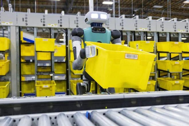 局三年暴省126亿!机器人大军入厂新葡京网上赌场全美60万岗人类出(图7) 局三年暴省126亿!机器人大军入厂新葡京网上赌场全美60万岗人类出(图7)